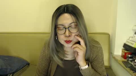 Kelly   online show from February 12, 2025, 1:37 pm