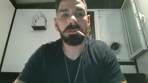 Snapshot of crazycouple1011 chatting on January 10, 2025, 12:06 am funcouple online show from January 10, 2025, 12:06 am