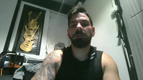 Snapshot of crazycouple1011 chatting on January 27, 2025, 12:01 am funcouple online show from January 27, 2025, 12:01 am