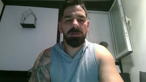 Snapshot of crazycouple1011 chatting on February 1, 2025, 11:58 pm funcouple online show from February 1, 2025, 11:58 pm