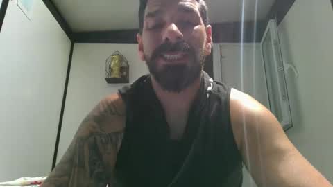 Snapshot of crazycouple1011 chatting on October 6, 2025, 10:07 pm funcouple online show from October 6, 2025, 10:07 pm