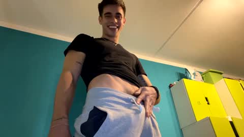 Snapshot of crazydickboy3 chatting on December 18, 2024, 9:14 am crazydickboy3 online show from December 18, 2024, 9:14 am