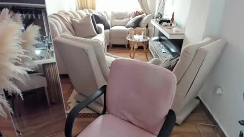 LAURA online show from March 14, 2026, 5:18 pm