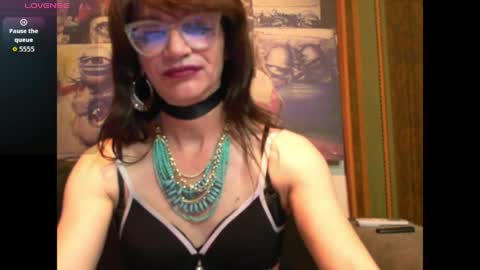 CrazyJuny online show from April 17, 2026, 12:57 am