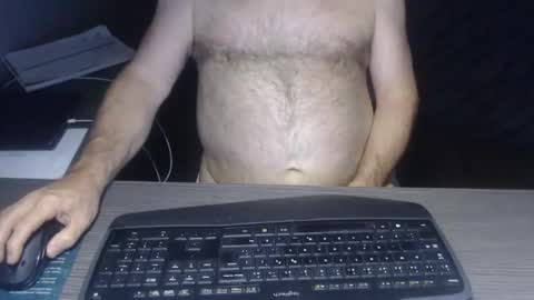 Creamormilk online show from October 30, 2025, 9:22 am