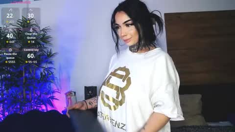 Sophie online show from April 14, 2026, 3:56 am