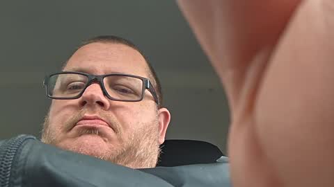 The hopeless romantic online show from March 5, 2025, 4:24 pm