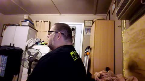 The hopeless romantic online show from October 17, 2025, 8:28 am