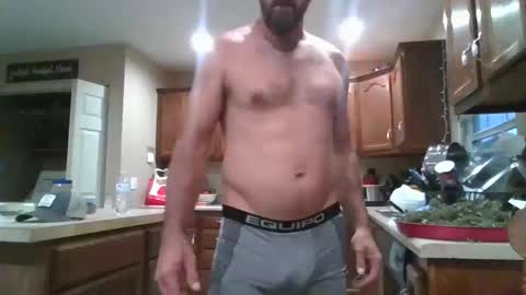 Snapshot of creeksidecouple chatting on October 13, 2025, 11:38 pm Creeksidecouple online show from October 13, 2025, 11:38 pm