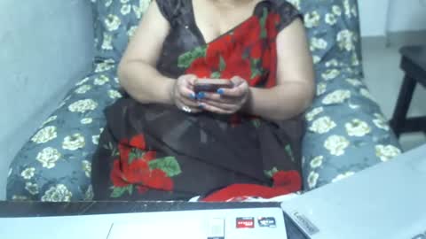 Snapshot of crezybhabihot chatting on February 24, 2025, 8:36 pm Sonika69 online show from February 24, 2025, 8:36 pm