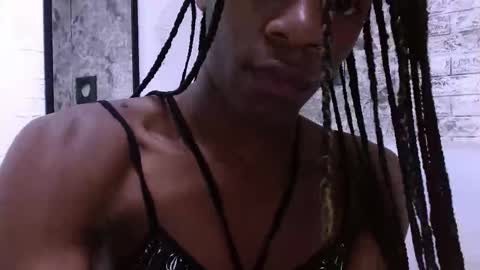 CriisBrown  online show from November 21, 2025, 11:09 am