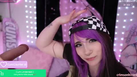 Snapshot of crimsonkitten chatting on October 4, 2025, 4:10 am Crimson Kitten online show from October 4, 2025, 4:10 am