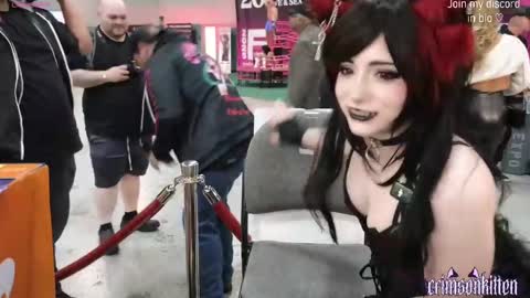 Snapshot of crimsonkitten chatting on October 25, 2025, 6:13 pm Crimson Kitten online show from October 25, 2025, 6:13 pm