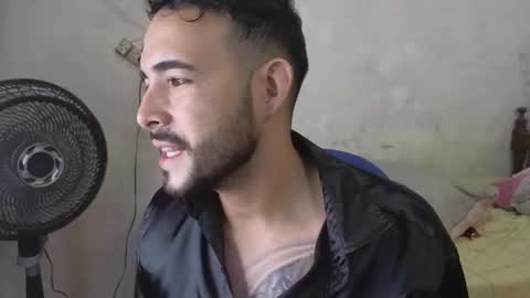 cris_simons online show from December 1, 2024, 4:29 pm