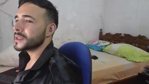 cris_simons online show from December 3, 2024, 1:52 am