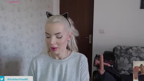 Snapshot of cris_tinne chatting on October 26, 2025, 7:47 am cris_tinne online show from October 26, 2025, 7:47 am