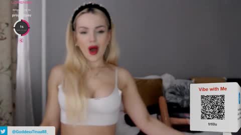 Snapshot of cris_tinne chatting on February 19, 2026, 6:53 am cris_tinne online show from February 19, 2026, 6:53 am