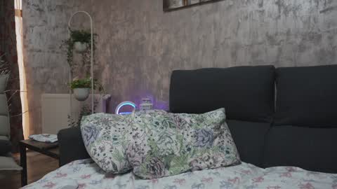 Snapshot of crissy_love chatting on December 2, 2024, 10:07 am crissy_love online show from December 2, 2024, 10:07 am