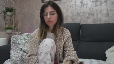 Snapshot of crissy_love chatting on December 9, 2024, 8:55 am crissy_love online show from December 9, 2024, 8:55 am