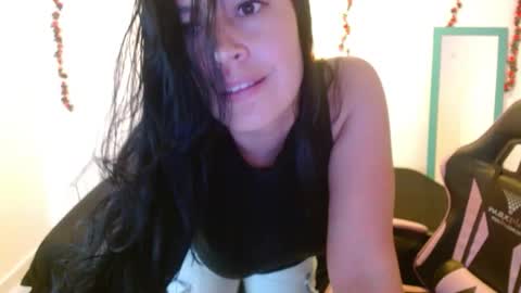 cristal541658 online show from March 9, 2026, 1:15 pm
