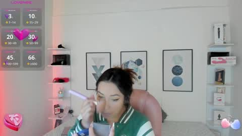 Snapshot of cristal__hot_1 chatting on February 2, 2025, 4:05 am Cristal online show from February 2, 2025, 4:05 am