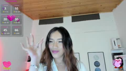 Snapshot of cristal__hot_1 chatting on March 2, 2025, 9:10 am Cristal online show from March 2, 2025, 9:10 am