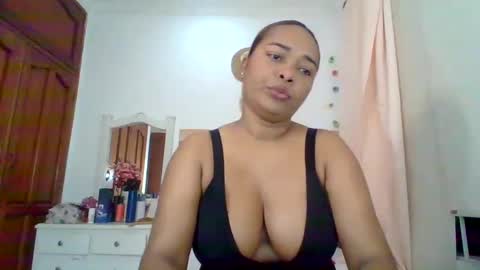 Snapshot of cristal_blanco chatting on February 18, 2025, 8:59 am cristal online show from February 18, 2025, 8:59 am