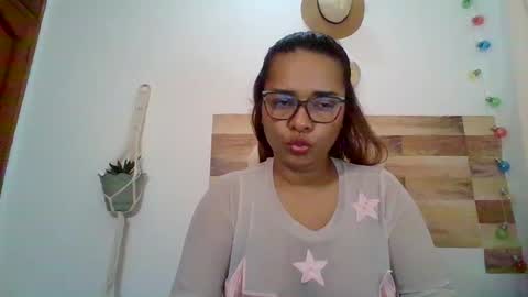 Snapshot of cristal_blanco chatting on February 28, 2025, 6:10 am cristal online show from February 28, 2025, 6:10 am