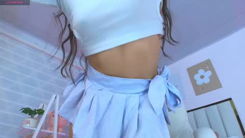 Snapshot of cristal_bunny chatting on February 1, 2025, 1:23 am Cristal online show from February 1, 2025, 1:23 am