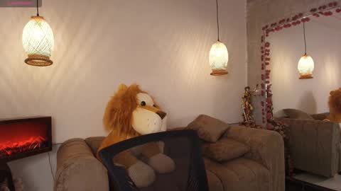 Snapshot of cristal_dim chatting on October 10, 2025, 8:19 pm CRISTAL online show from October 10, 2025, 8:19 pm