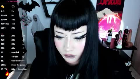 Cris online show from March 26, 2026, 8:25 pm