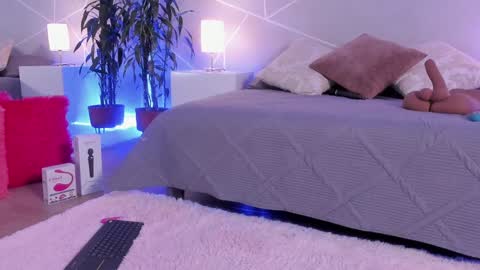 Snapshot of cristal_princess_ chatting on January 24, 2025, 5:10 am Cristal online show from January 24, 2025, 5:10 am