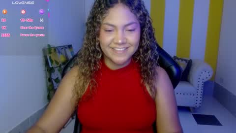 Snapshot of cristal_war chatting on January 7, 2025, 11:35 pm Cristal online show from January 7, 2025, 11:35 pm