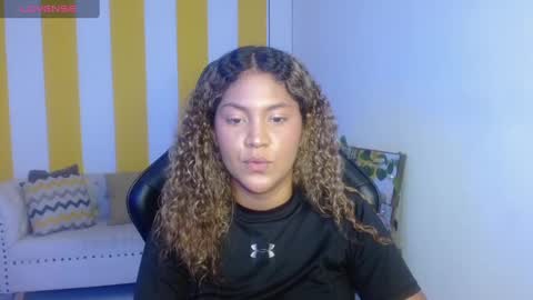 Snapshot of cristal_war chatting on February 11, 2025, 11:33 pm Cristal online show from February 11, 2025, 11:33 pm