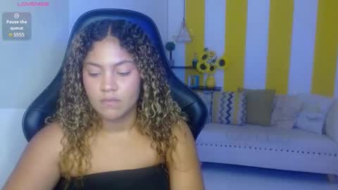 Snapshot of cristal_war chatting on March 1, 2025, 2:37 am Cristal online show from March 1, 2025, 2:37 am