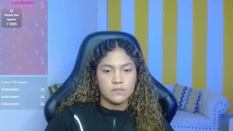 Snapshot of cristal_war chatting on March 5, 2025, 11:27 pm Cristal online show from March 5, 2025, 11:27 pm