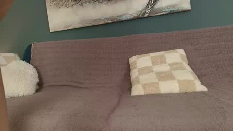 cristaleyess online show from February 17, 2026, 3:29 pm