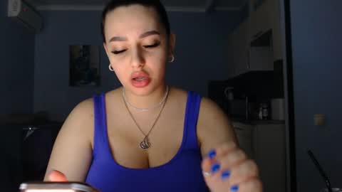 cristalnight online show from December 6, 2024, 12:27 pm