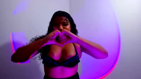 cristal online show from October 11, 2025, 4:22 am