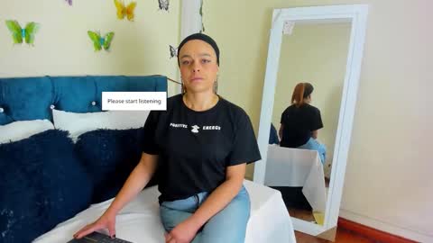 cristal walker online show from October 17, 2025, 11:46 am