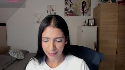 veronika online show from May 29, 2026, 2:42 am