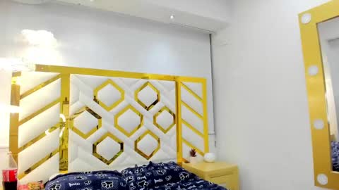  Independent Model online show from January 15, 2025, 3:43 am