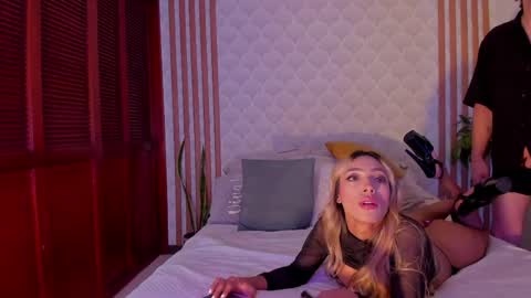 Cris  Pame online show from May 17, 2026, 1:03 am