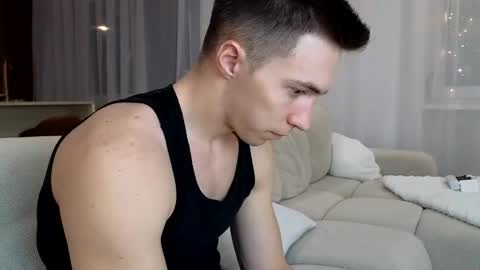 Snapshot of cristianovilla chatting on March 6, 2025, 5:11 pm CristianoHailey online show from March 6, 2025, 5:11 pm