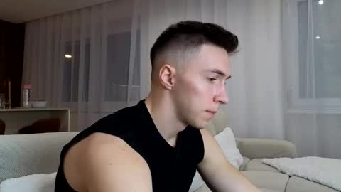 Snapshot of cristianovilla chatting on March 8, 2025, 10:13 pm CristianoHailey online show from March 8, 2025, 10:13 pm