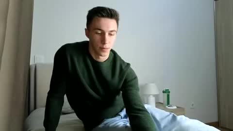 Snapshot of cristianovilla chatting on December 18, 2025, 8:04 pm CristianoHailey online show from December 18, 2025, 8:04 pm