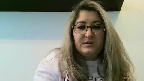 cristina20021991 online show from March 2, 2025, 4:21 pm