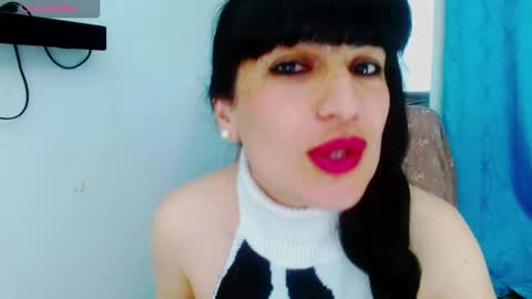 Snapshot of cristina_connor chatting on September 22, 2025, 1:29 am Cristina online show from September 22, 2025, 1:29 am