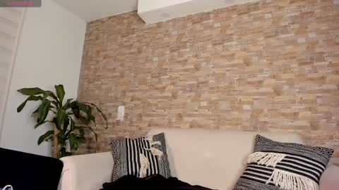 Snapshot of cristina_fernando chatting on December 27, 2024, 2:58 am soycriss online show from December 27, 2024, 2:58 am