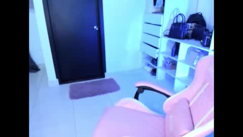 cristinasweet7 online show from April 3, 2026, 11:58 pm